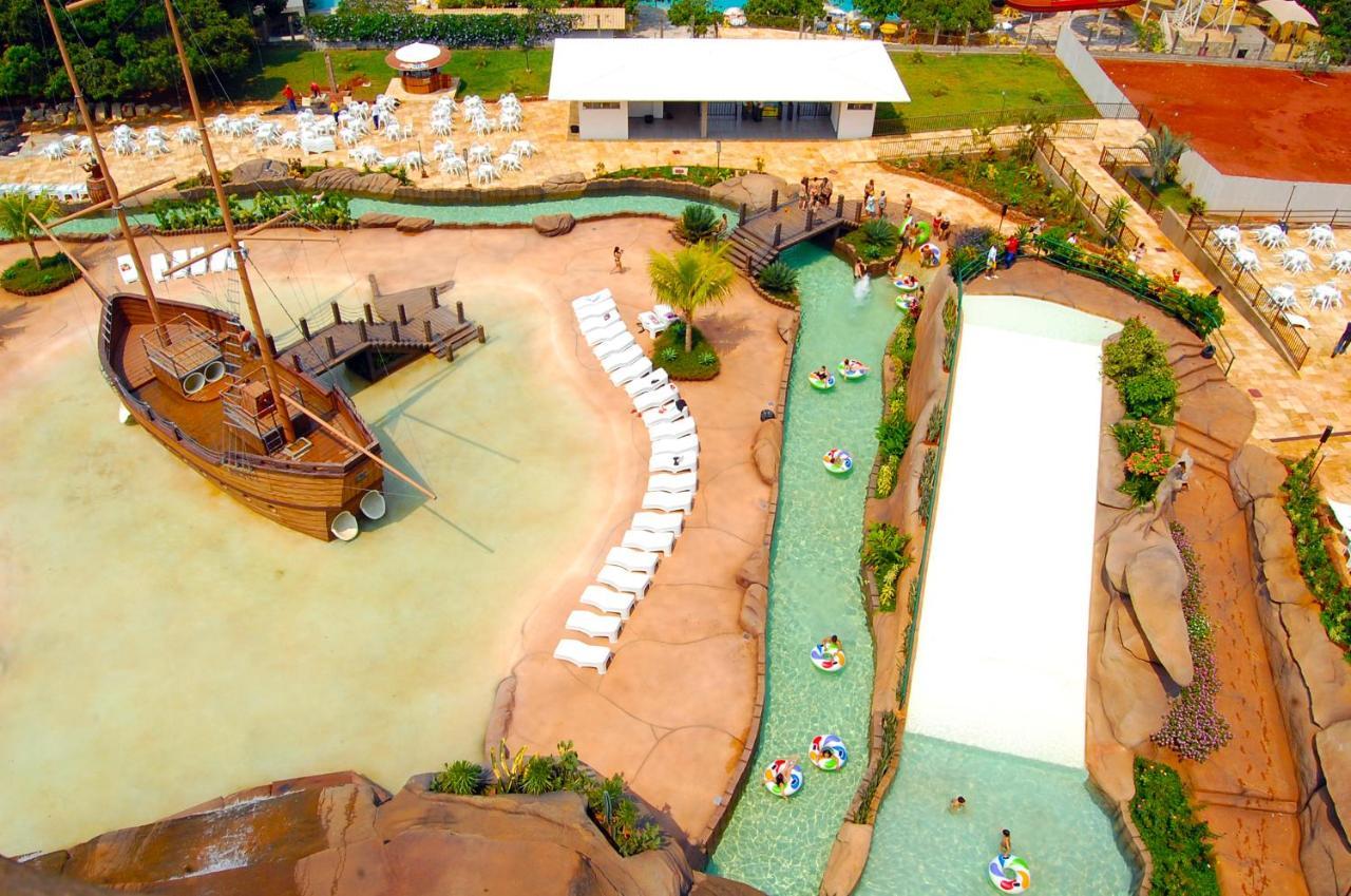 Villas Diroma Com Um Dia No Acqua Park, Splash E Slide Калдас-Новас Экстерьер фото