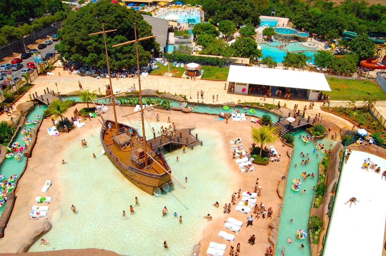 Villas Diroma Com Um Dia No Acqua Park, Splash E Slide Калдас-Новас Экстерьер фото