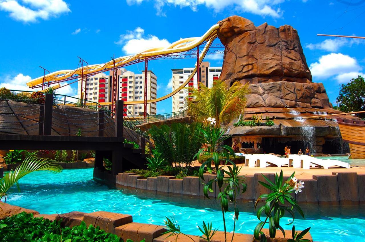 Villas Diroma Com Um Dia No Acqua Park, Splash E Slide Калдас-Новас Экстерьер фото