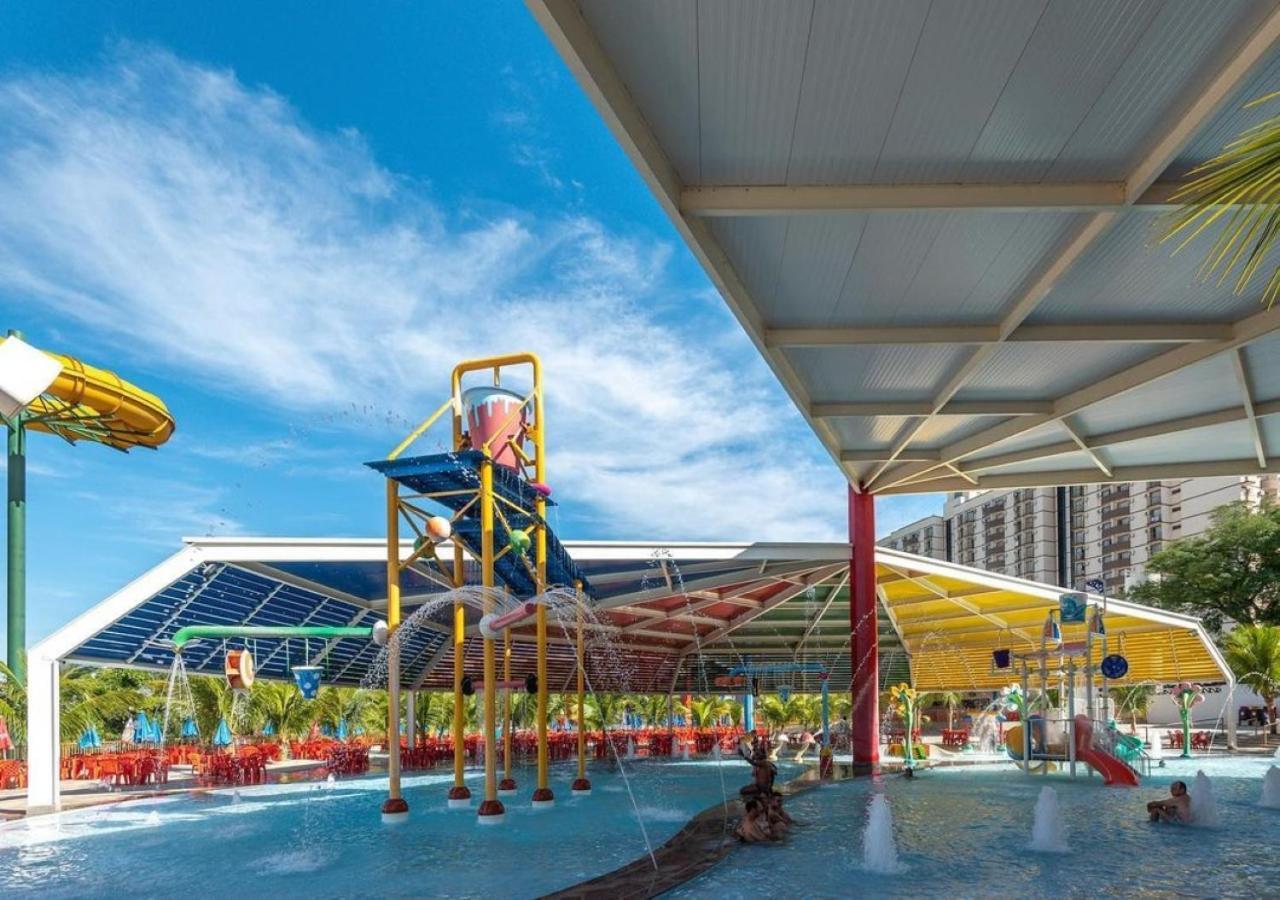 Villas Diroma Com Um Dia No Acqua Park, Splash E Slide Калдас-Новас Экстерьер фото